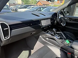 Used 2019 Porsche Cayenne Black - Interior and Exterior details 12