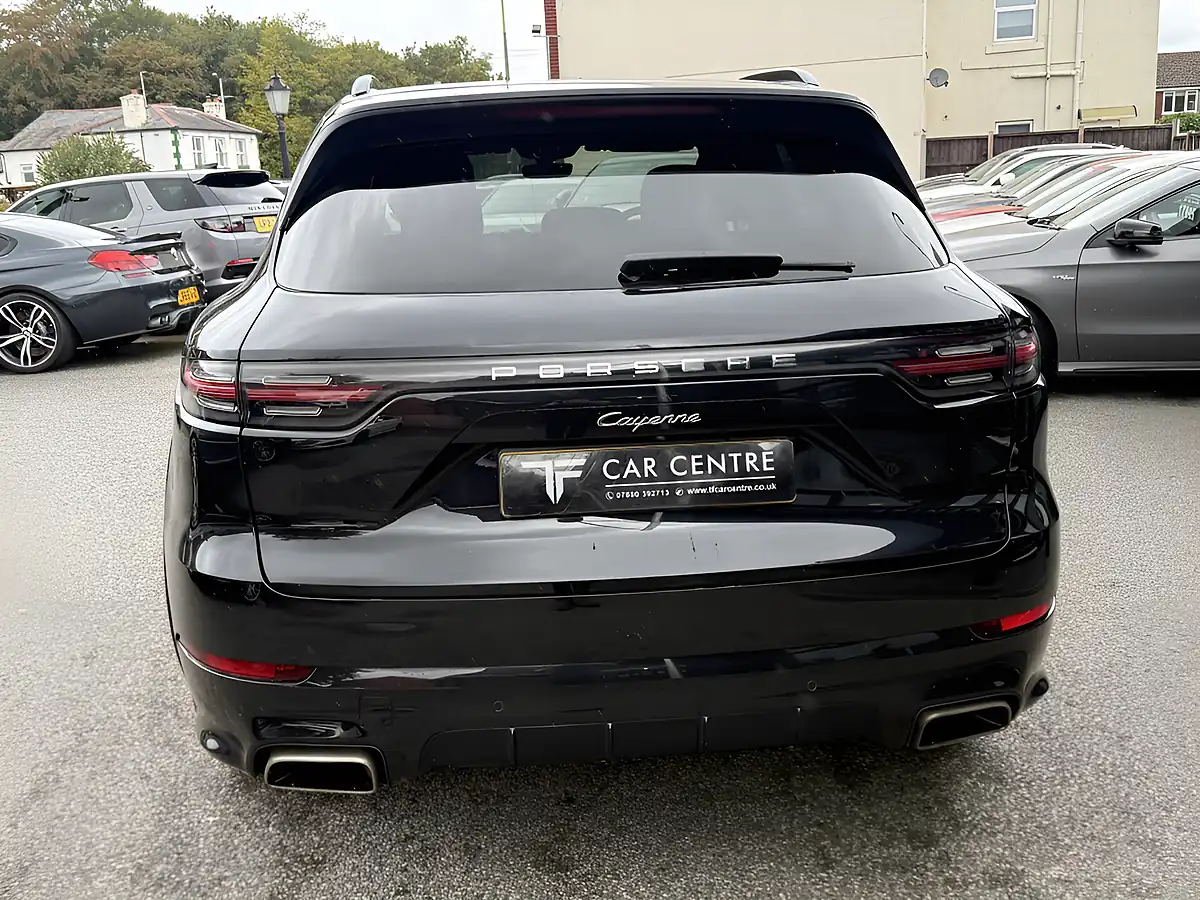 Used 2019 Porsche Cayenne Black - Interior and Exterior details 3
