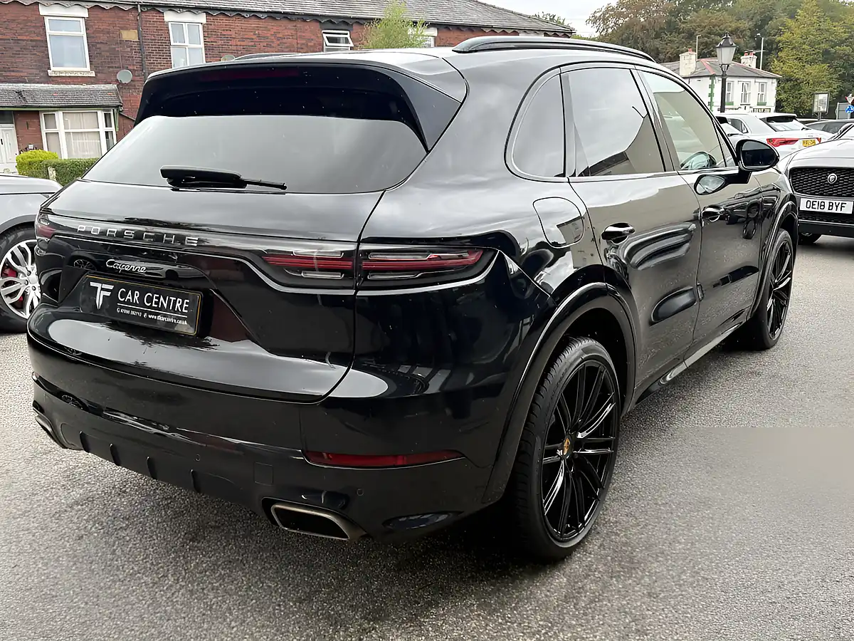 Used 2019 Porsche Cayenne Black - Interior and Exterior details 6