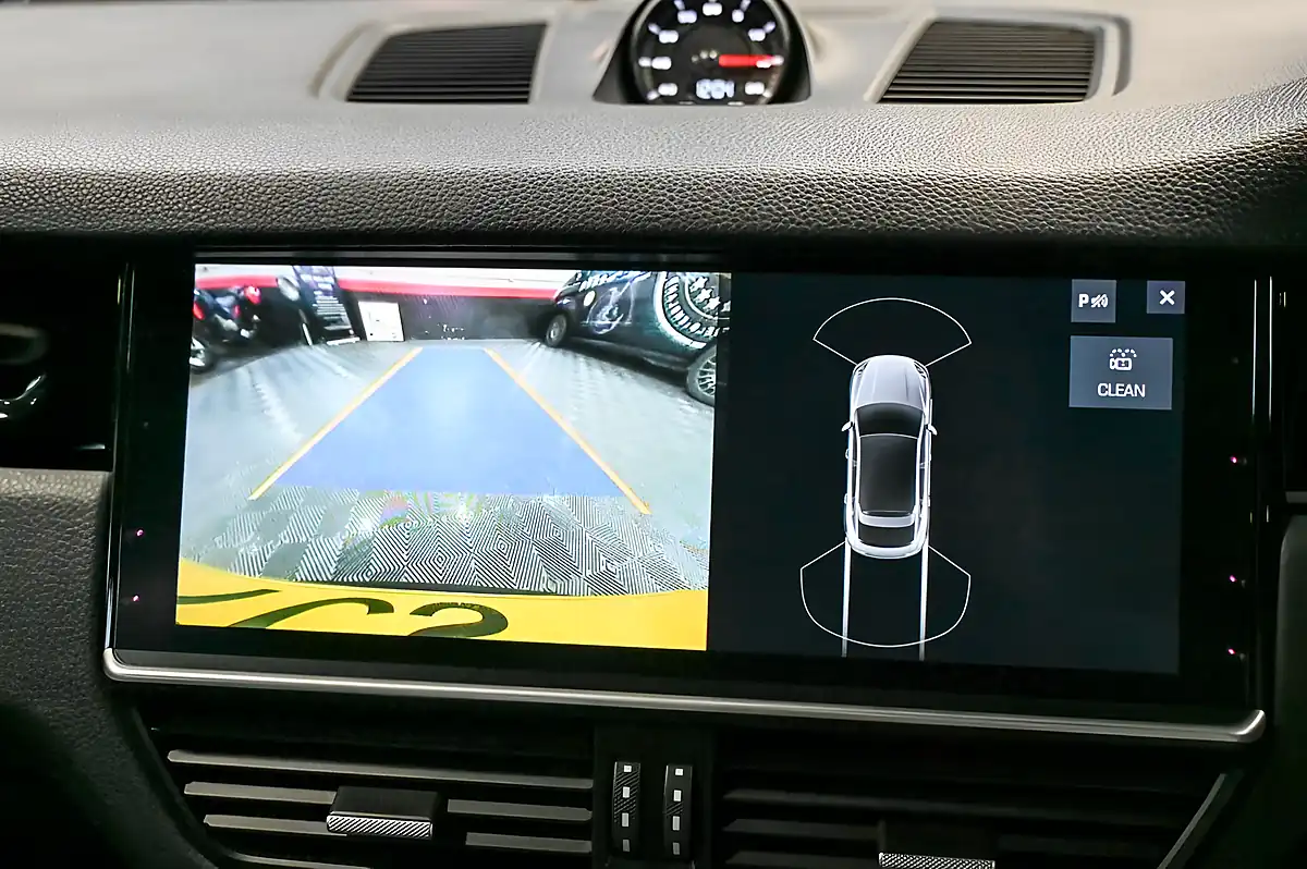 Used 2019 Porsche Cayenne Coupe Jet Black Metallic - Interior and Exterior details 12