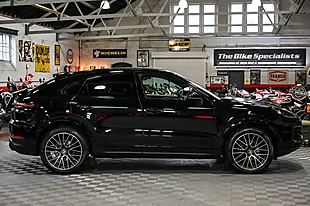 Used 2019 Porsche Cayenne Coupe Jet Black Metallic - Interior and Exterior details 19