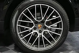 Used 2019 Porsche Cayenne Coupe Jet Black Metallic - Interior and Exterior details 4