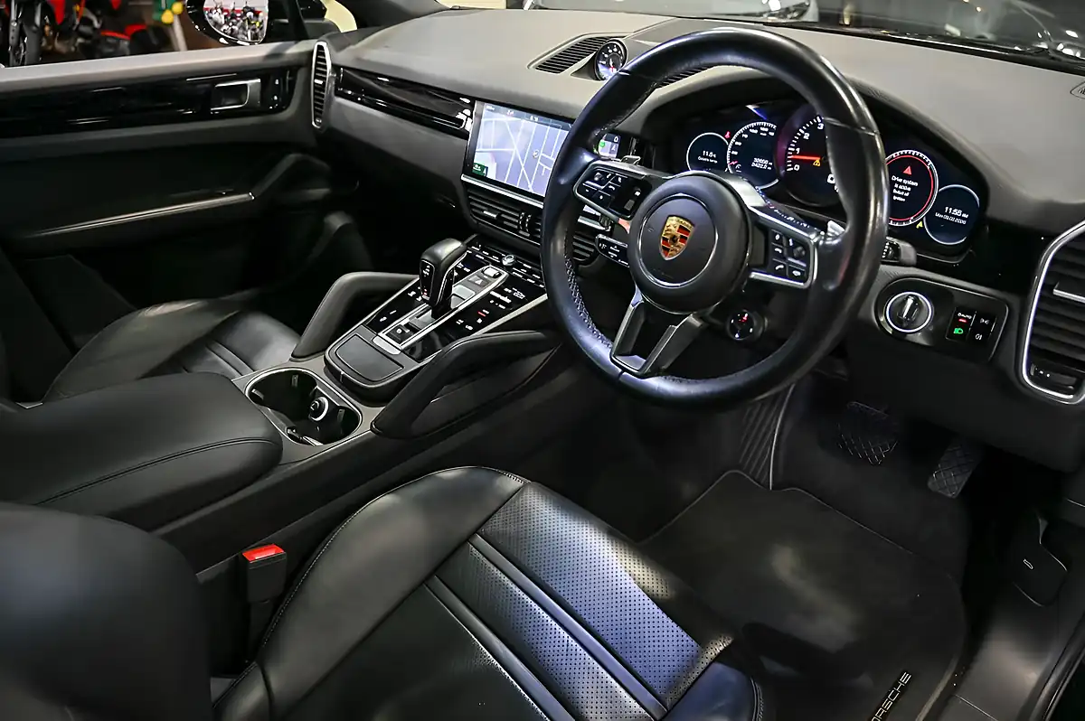 Used 2019 Porsche Cayenne Coupe Jet Black Metallic - Interior and Exterior details 5
