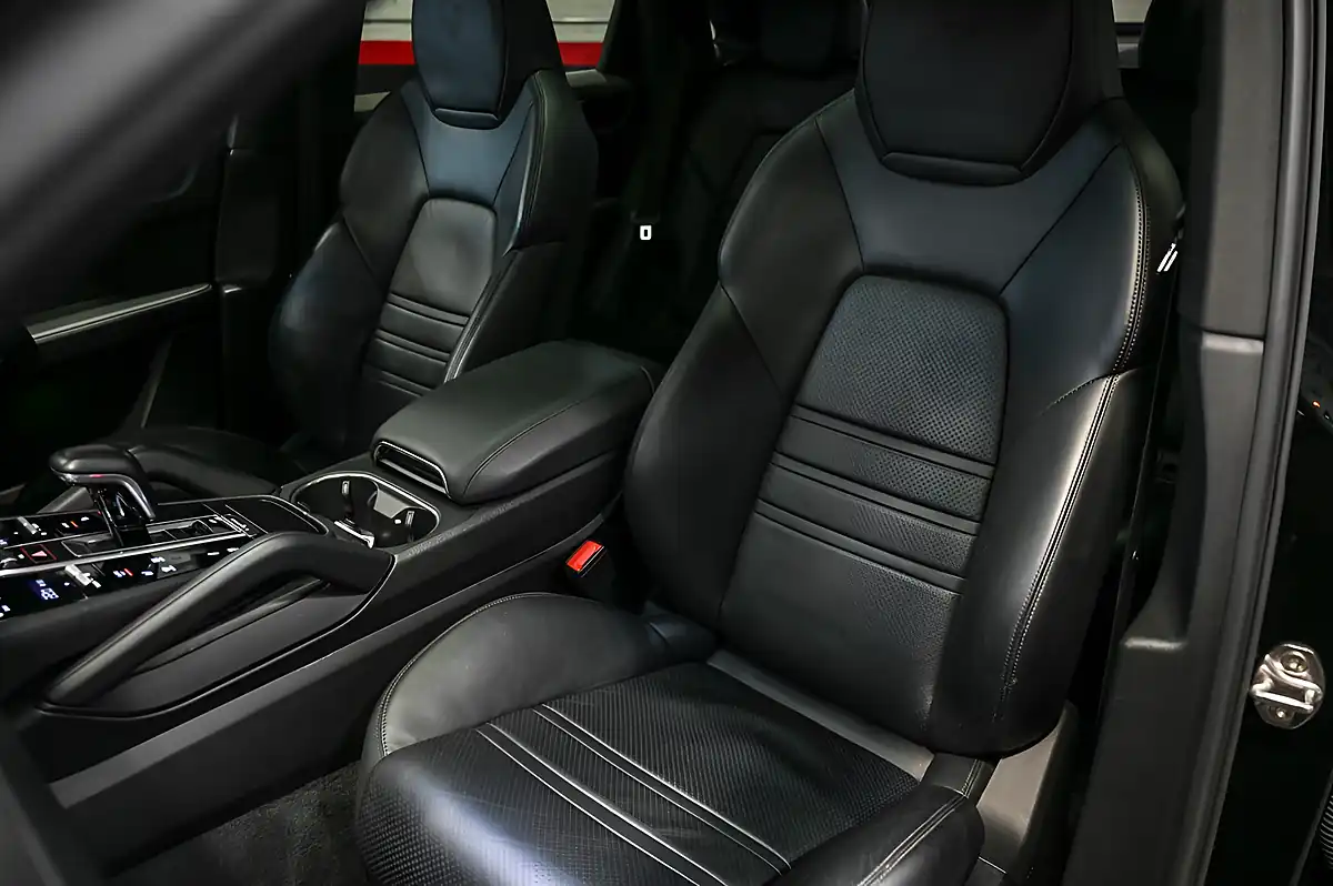 Used 2019 Porsche Cayenne Coupe Jet Black Metallic - Interior and Exterior details 8
