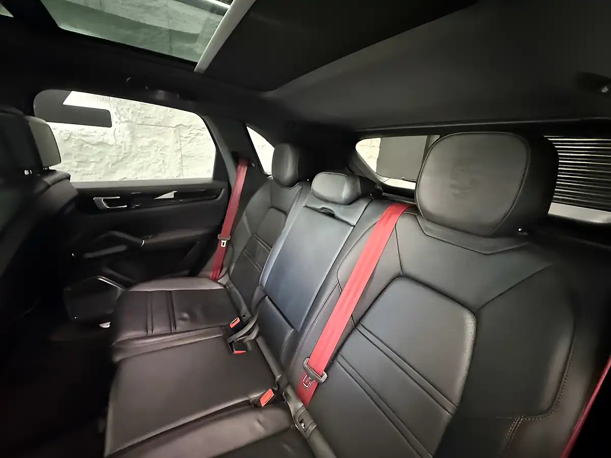 Used 2019 Porsche Cayenne S Black - Interior and Exterior details 15