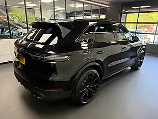 Used 2019 Porsche Cayenne S Black - Interior and Exterior details 6