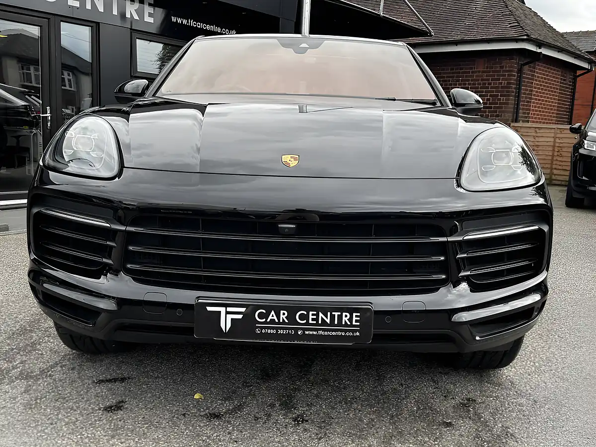 Used 2019 Porsche Cayenne S Black - Interior and Exterior details 10
