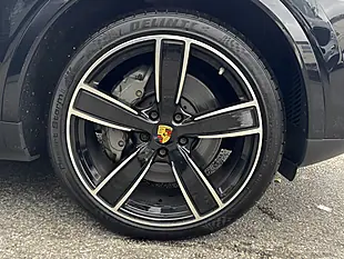 Used 2019 Porsche Cayenne S Black - Interior and Exterior details 11