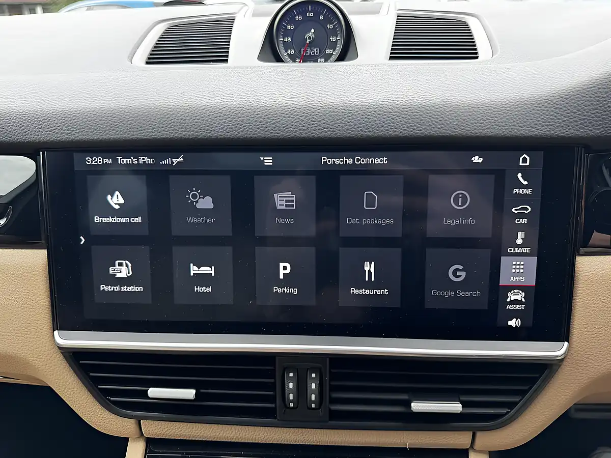 Used 2019 Porsche Cayenne S Black - Interior and Exterior details 16