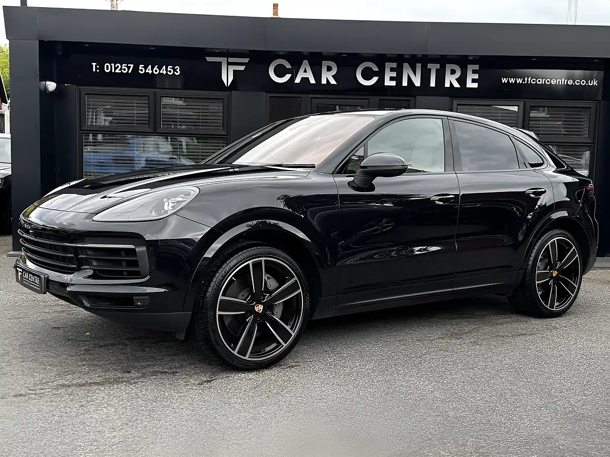 Used 2019 Porsche Cayenne S Black - Interior and Exterior details 2