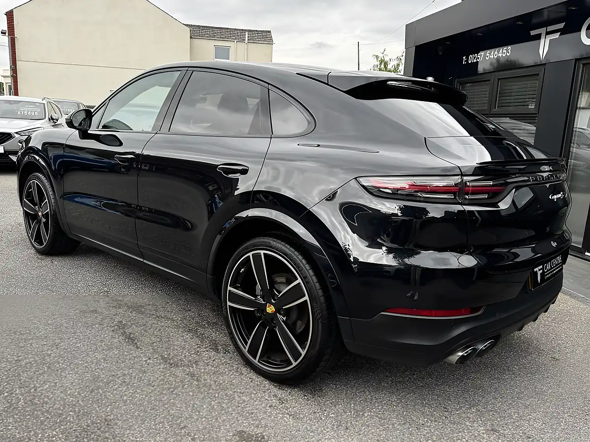 Used 2019 Porsche Cayenne S Black - Interior and Exterior details 5