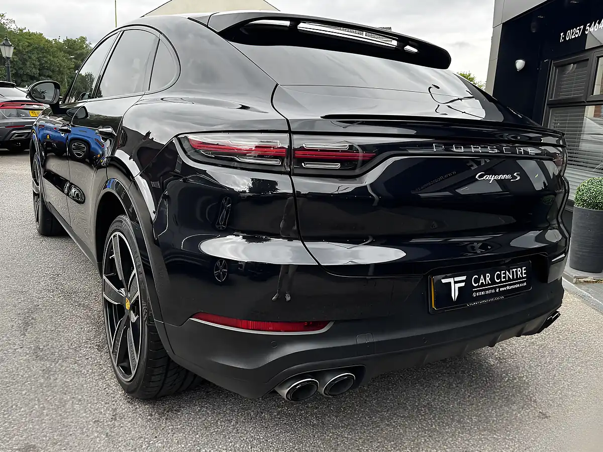 Used 2019 Porsche Cayenne S Black - Interior and Exterior details 6
