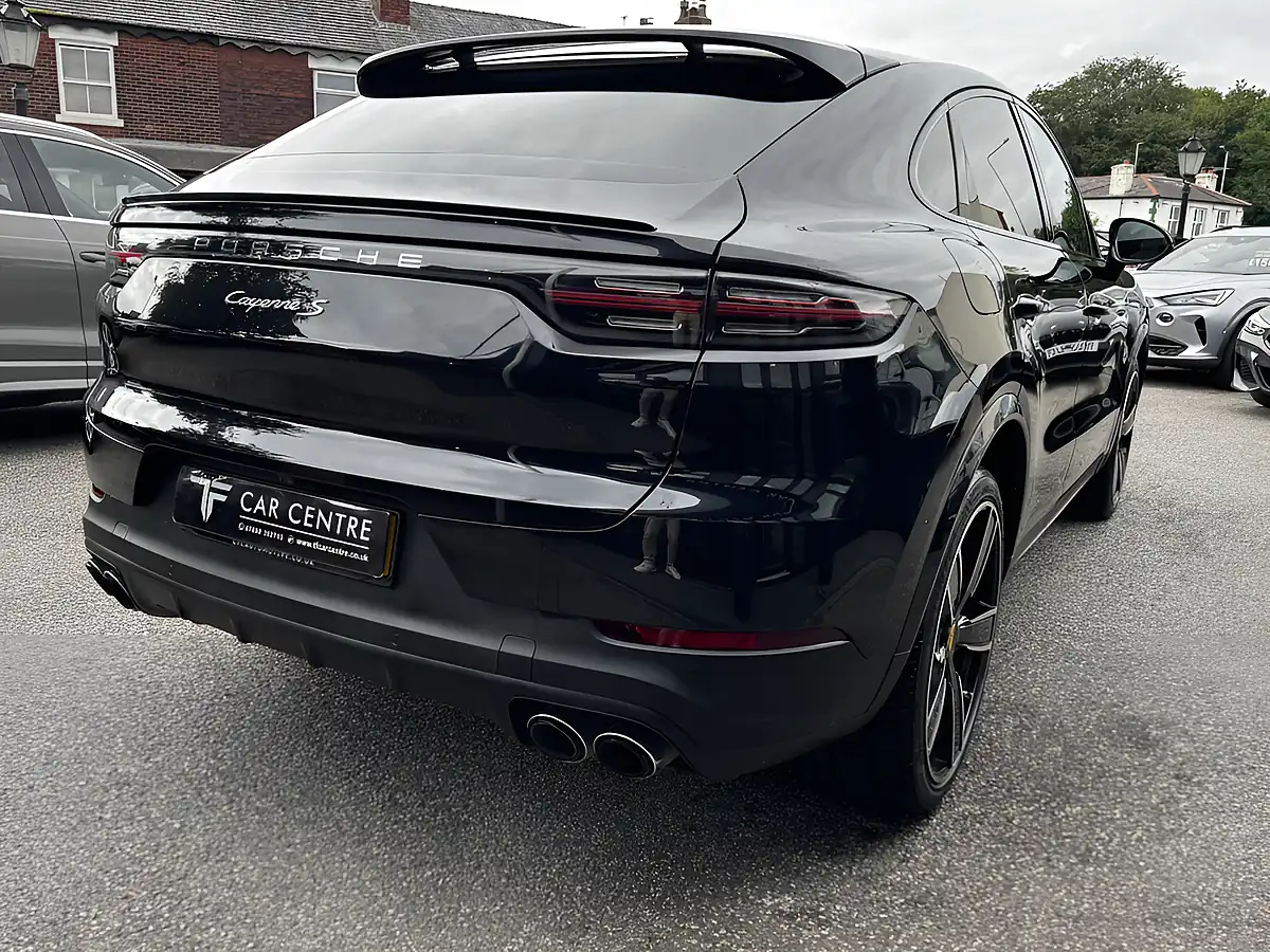 Used 2019 Porsche Cayenne S Black - Interior and Exterior details 8