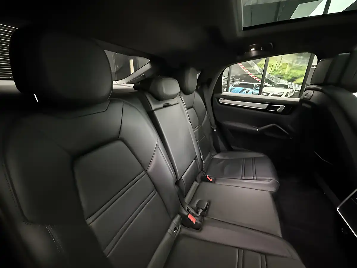 Used 2019 Porsche Cayenne S Coupe Black - Interior and Exterior details 10