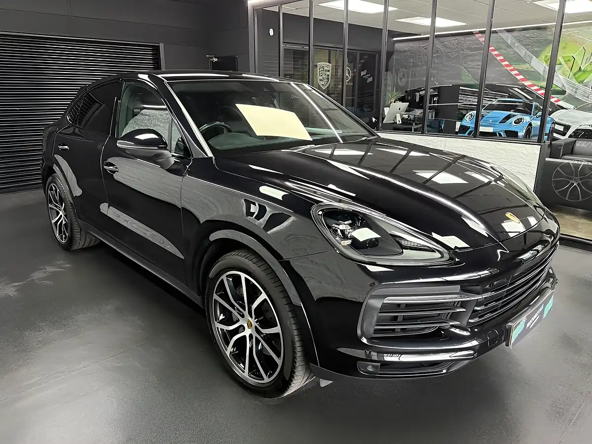 Used 2019 Porsche Cayenne S Coupe Black - Interior and Exterior details 7