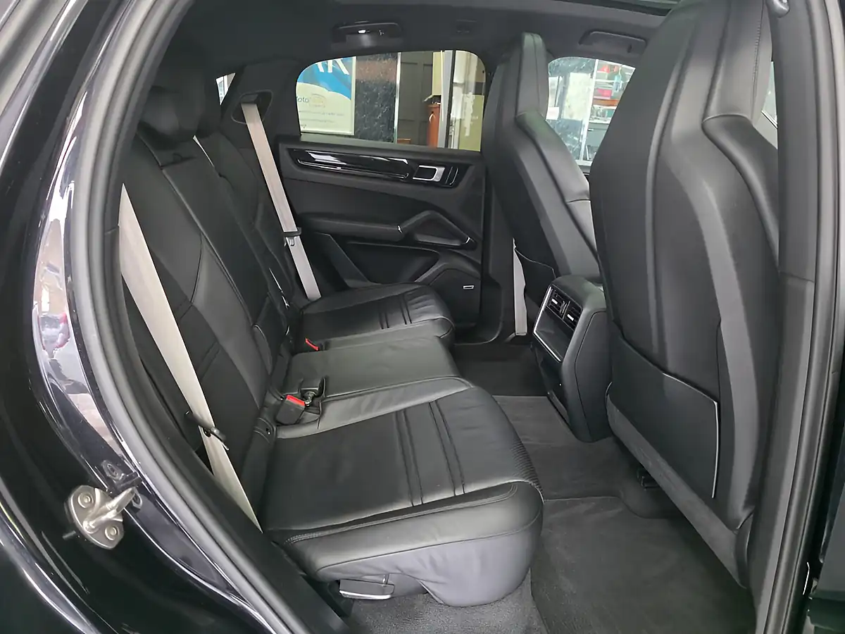 Used 2019 Porsche Cayenne S Coupe Black - Interior and Exterior details 11