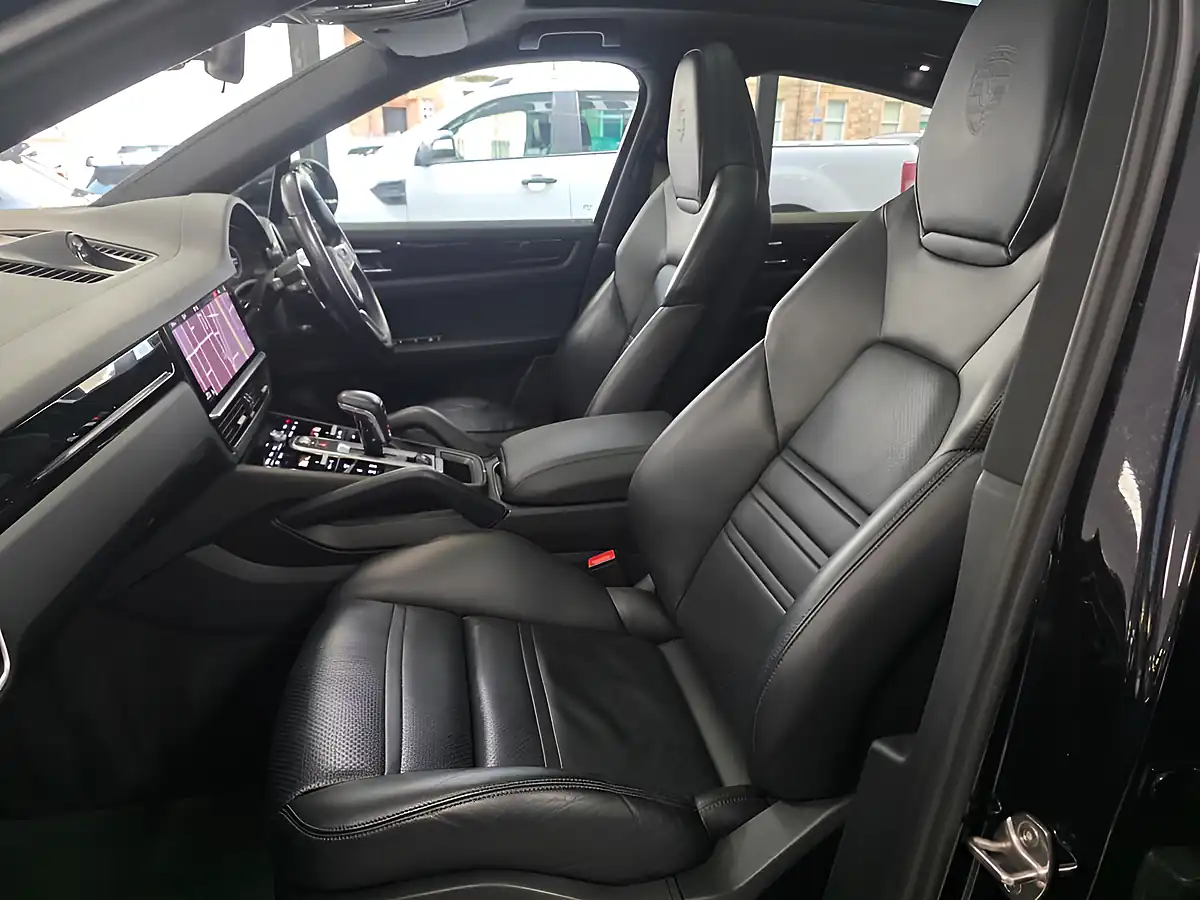 Used 2019 Porsche Cayenne S Coupe Black - Interior and Exterior details 12