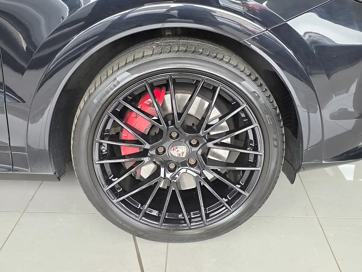 Used 2019 Porsche Cayenne S Coupe Black - Interior and Exterior details 14