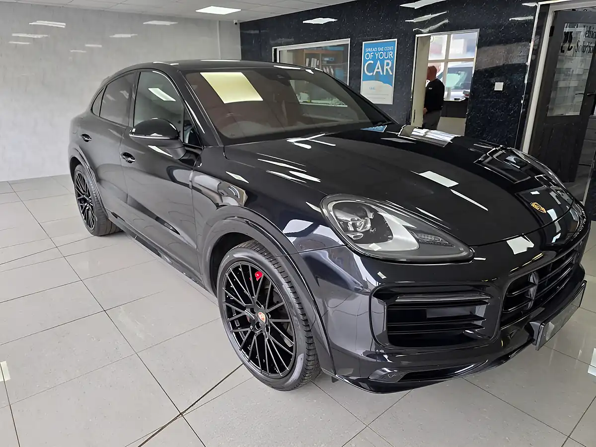 Used 2019 Porsche Cayenne S Coupe Black - Interior and Exterior details 18