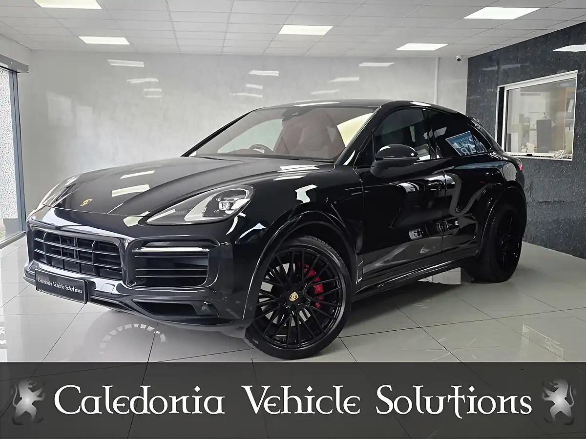 Used 2019 Porsche Cayenne S Coupe Black - Interior and Exterior details 2