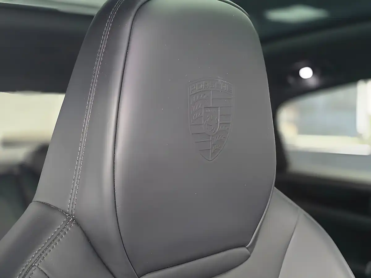 Used 2019 Porsche Cayenne S Coupe Black - Interior and Exterior details 7