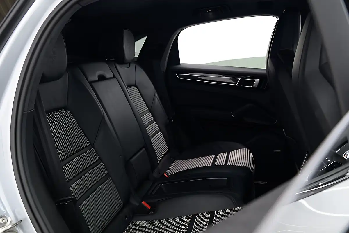 Used 2019 Porsche Cayenne S Coupe Silver - Interior and Exterior details 12