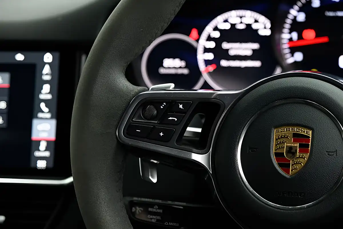Used 2019 Porsche Cayenne S Coupe Silver - Interior and Exterior details 15