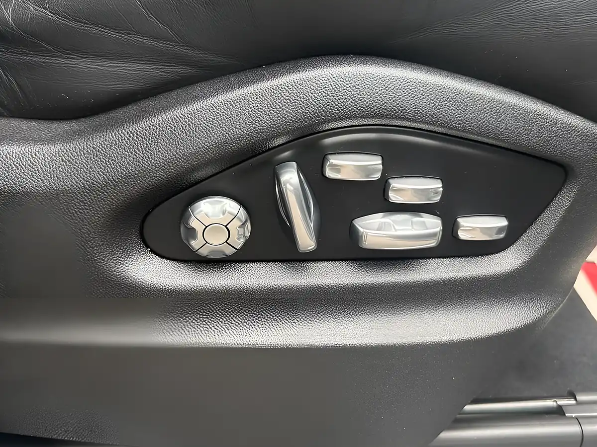 Used 2019 Porsche Cayenne S Coupe White - Interior and Exterior details 19