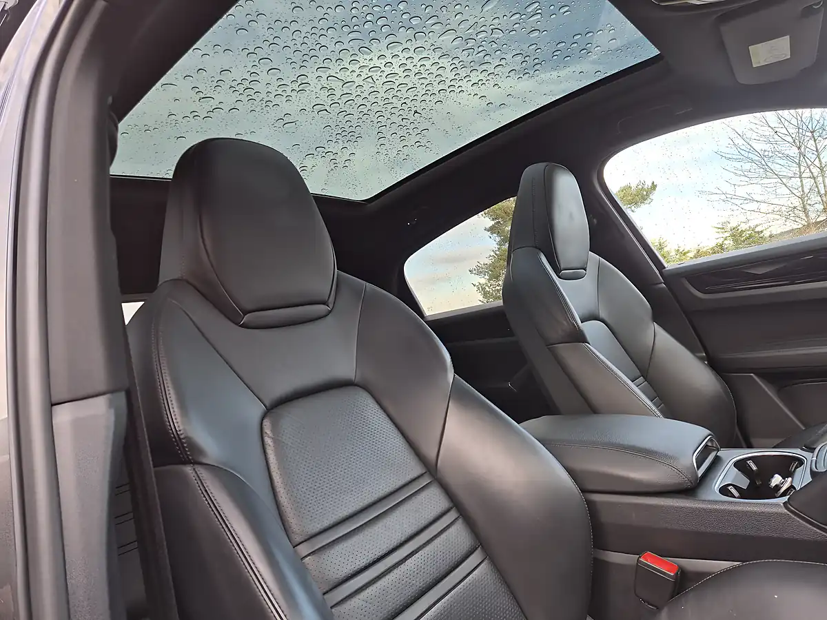 Used 2019 Porsche Cayenne S Grey - Interior and Exterior details 6