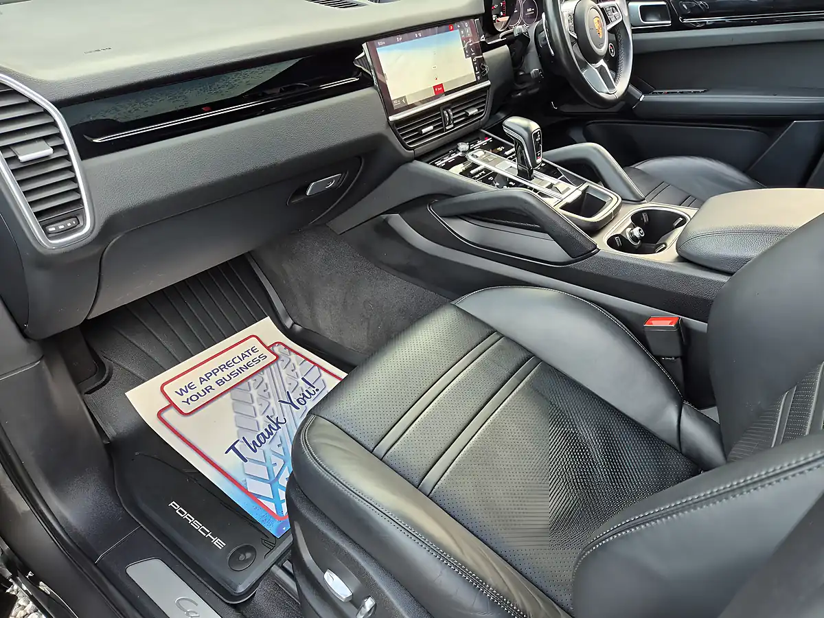 Used 2019 Porsche Cayenne S Grey - Interior and Exterior details 8