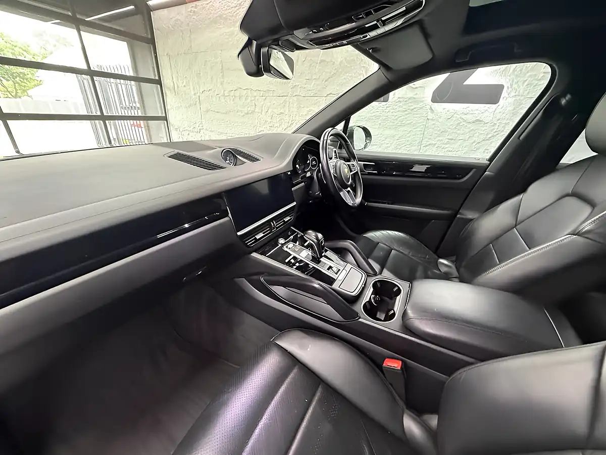 Used 2019 Porsche Cayenne S Grey - Interior and Exterior details 10