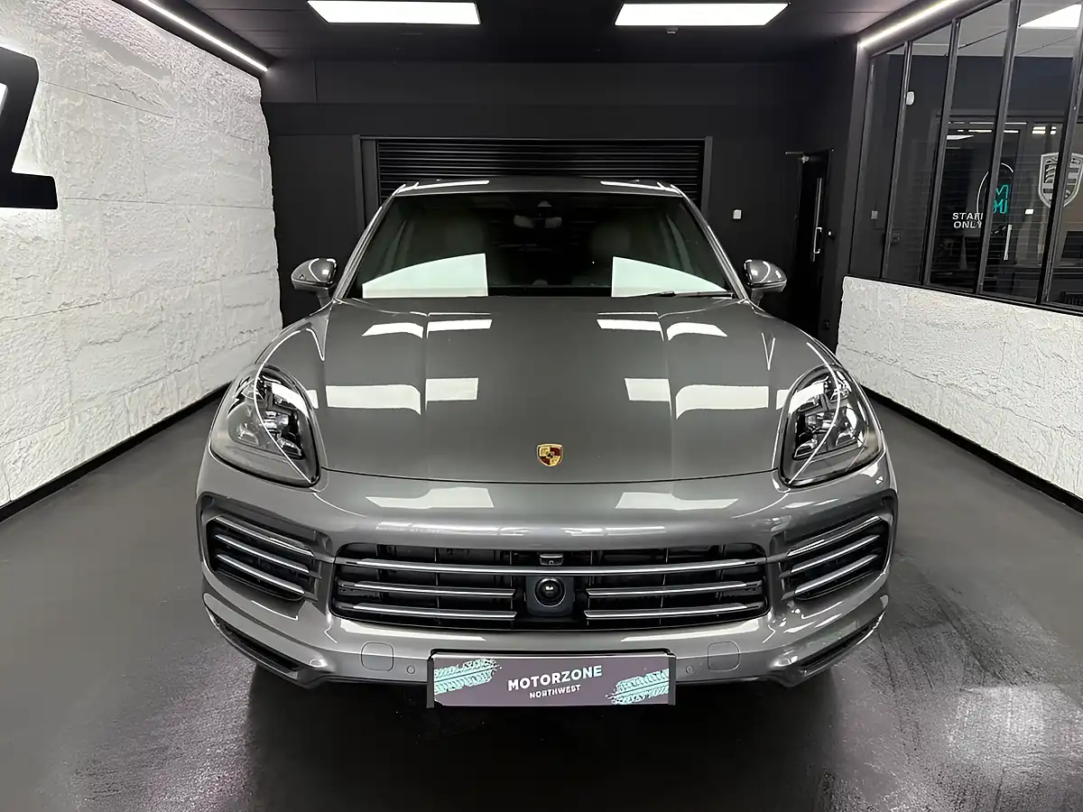 Used 2019 Porsche Cayenne S Grey - Interior and Exterior details 6