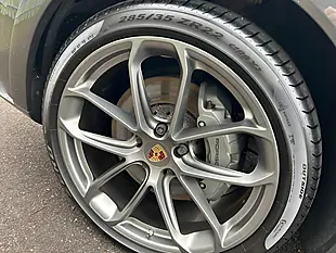 Used 2019 Porsche Cayenne S Grey - Interior and Exterior details 10