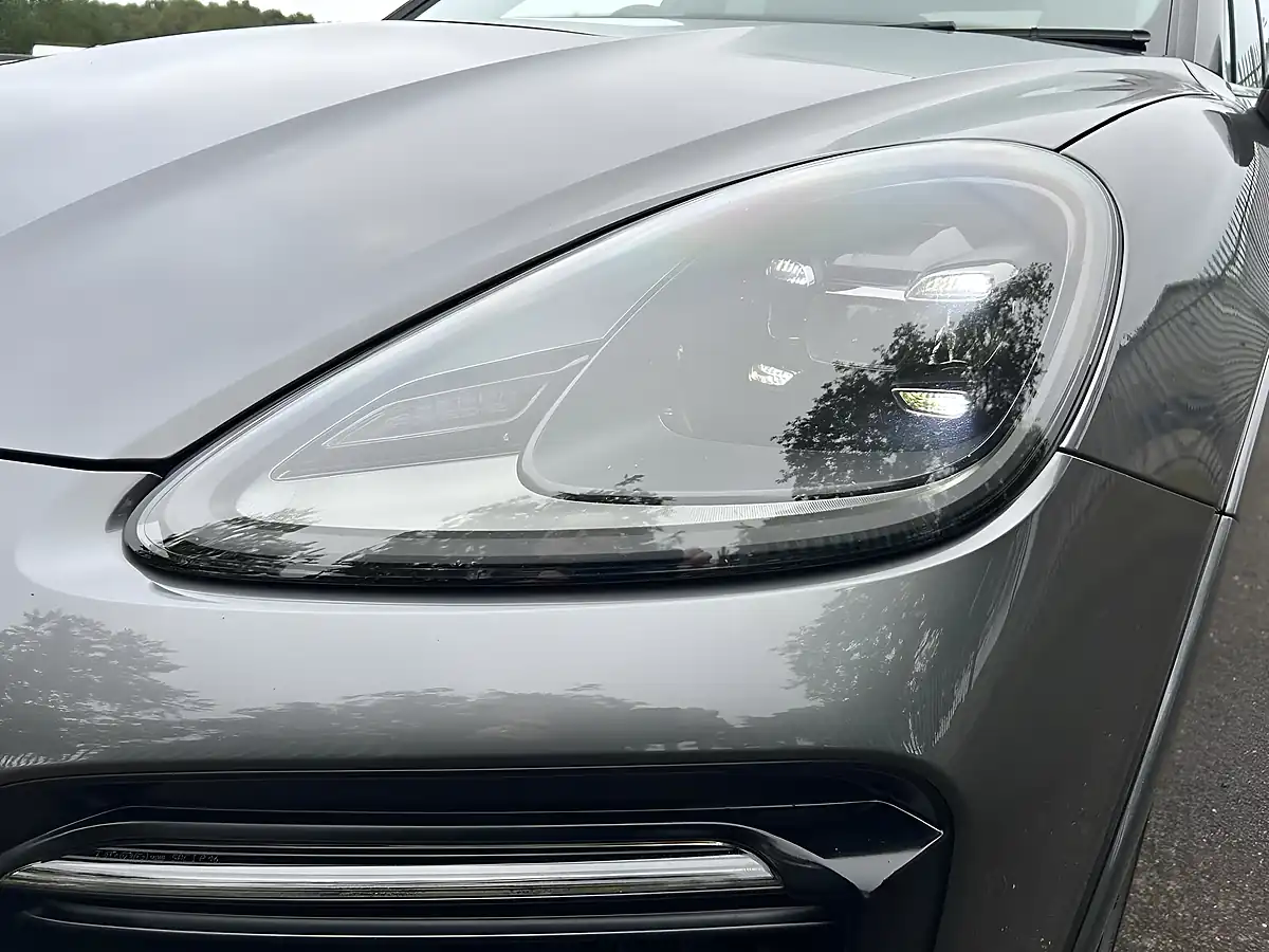 Used 2019 Porsche Cayenne S Grey - Interior and Exterior details 17
