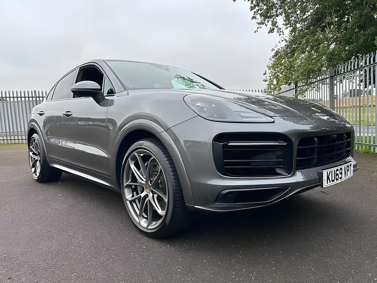 Used 2019 Porsche Cayenne S Grey - Interior and Exterior details 2