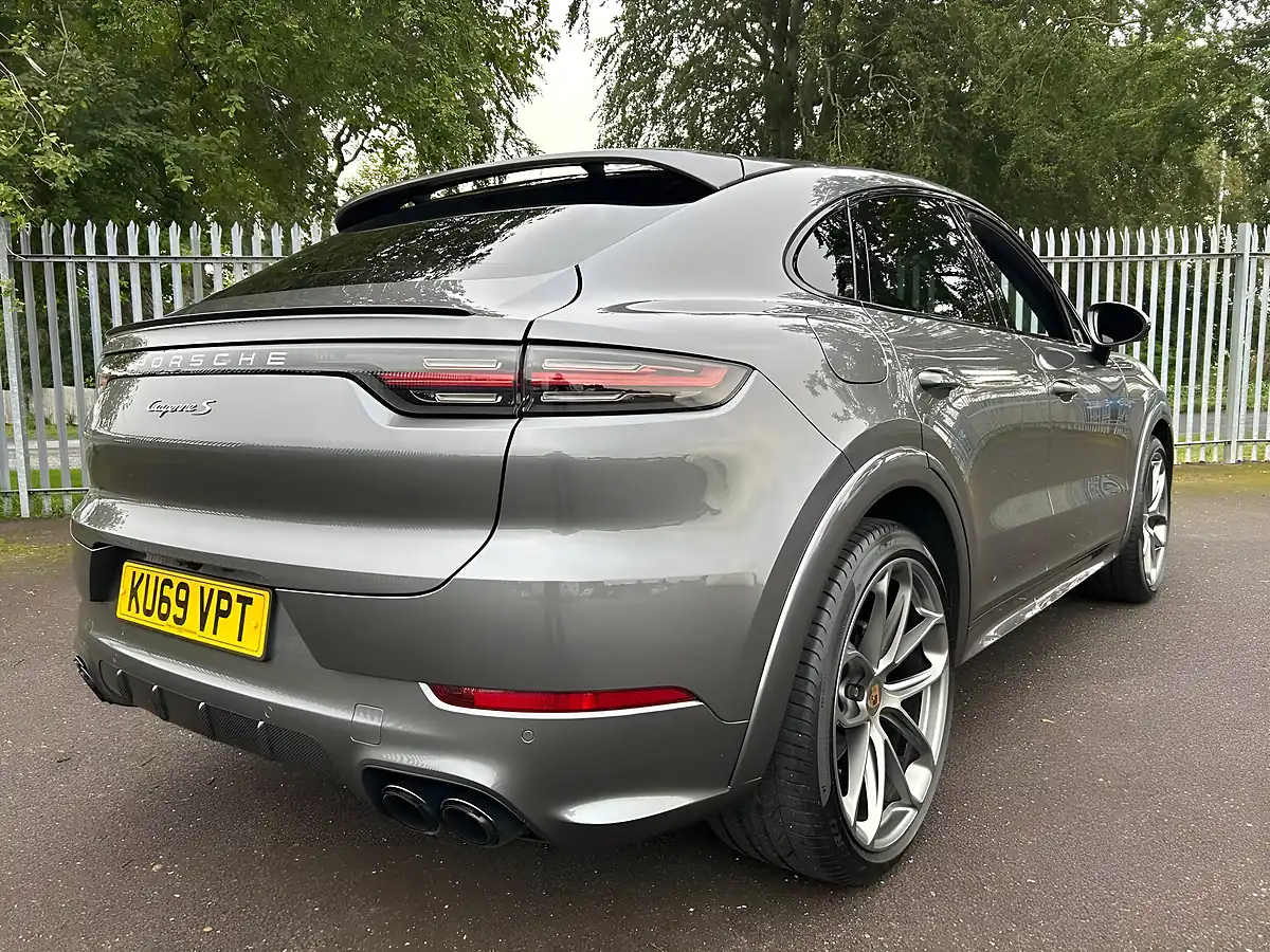 Used 2019 Porsche Cayenne S Grey - Interior and Exterior details 5