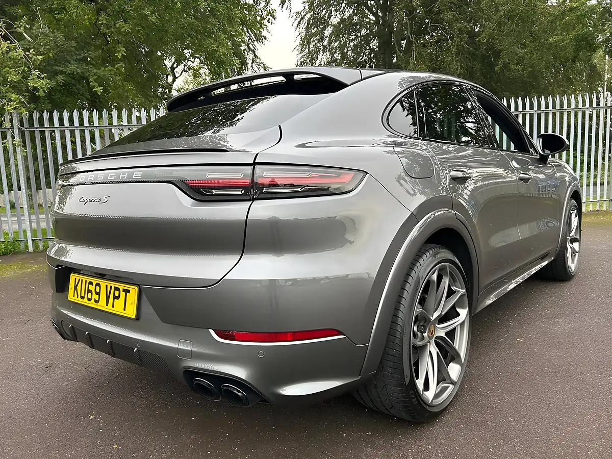 Used 2019 Porsche Cayenne S Grey - Interior and Exterior details 6