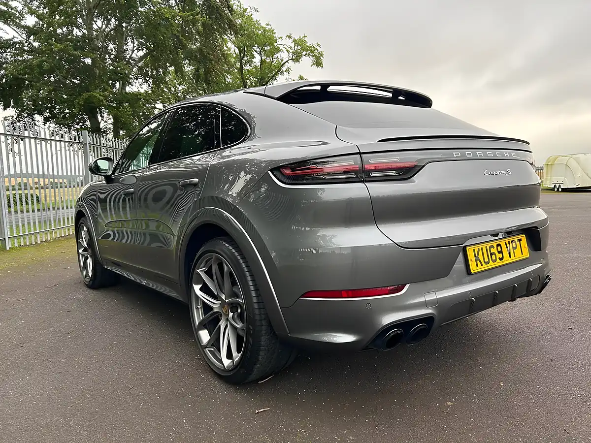 Used 2019 Porsche Cayenne S Grey - Interior and Exterior details 7
