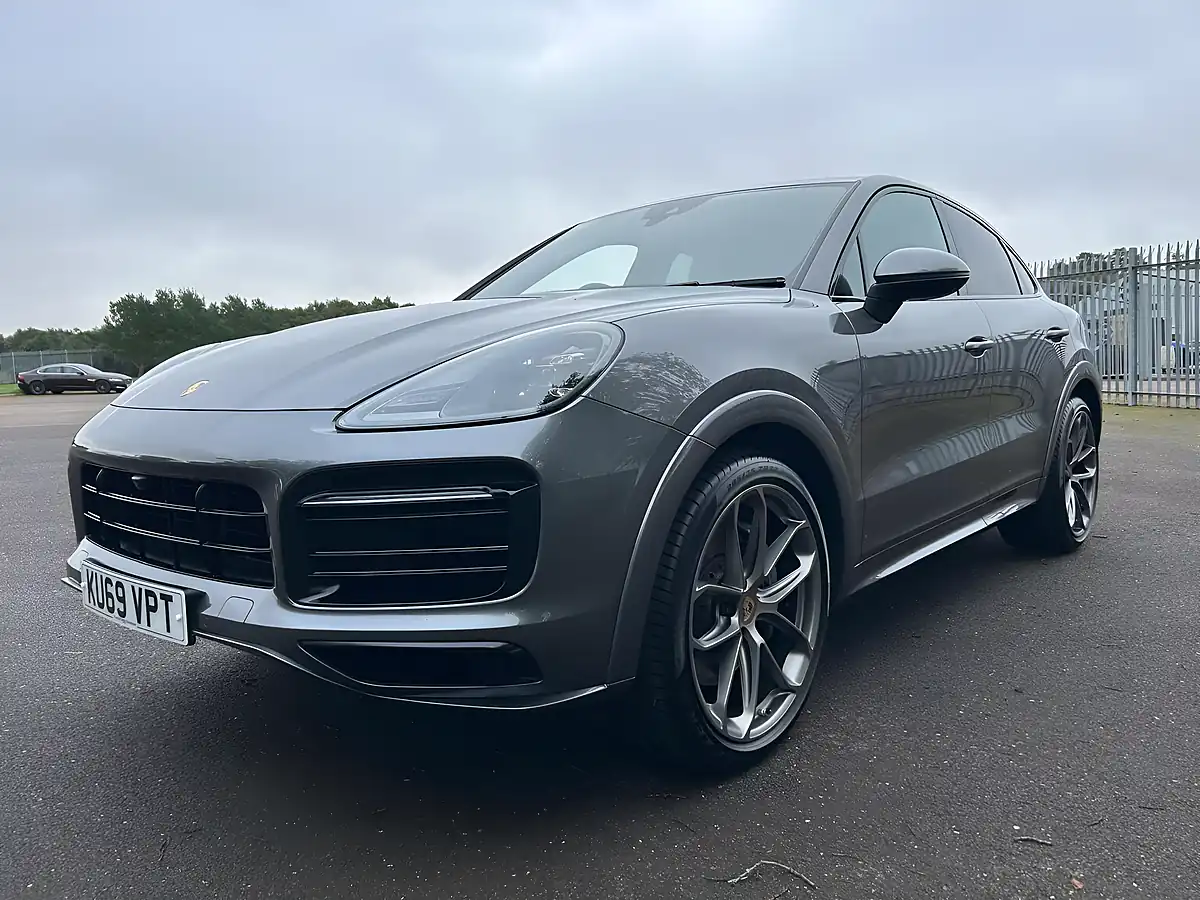 Used 2019 Porsche Cayenne S Grey - Interior and Exterior details 8