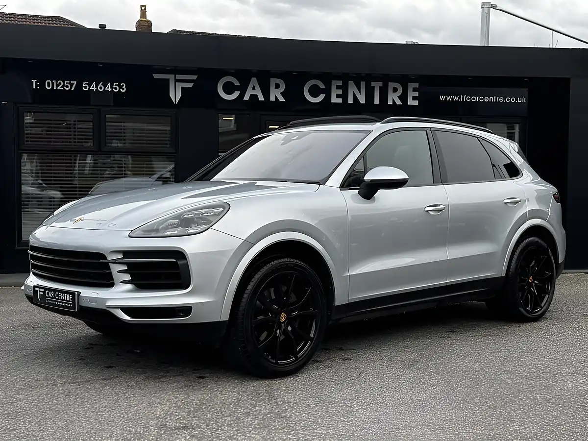 Used 2019 Porsche Cayenne Silver - Front View