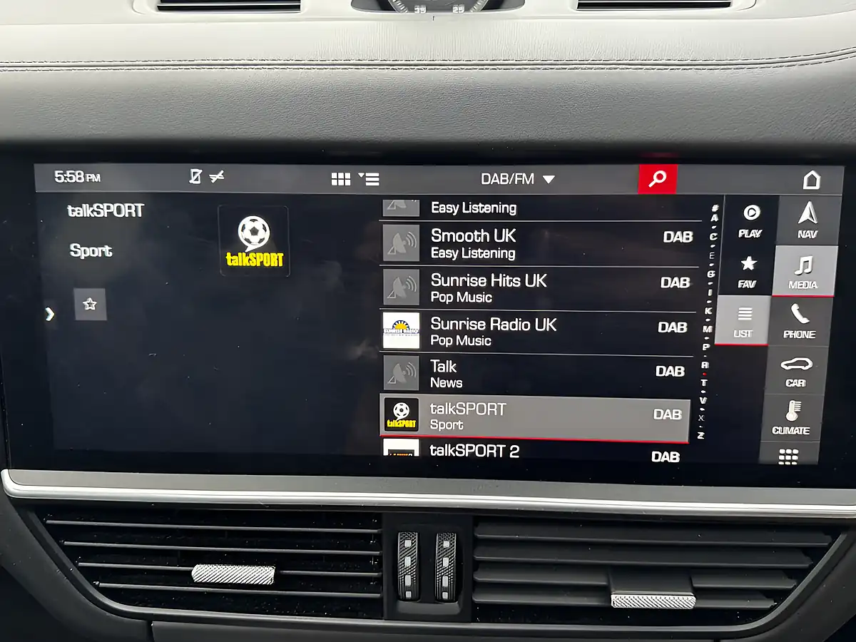 Used 2019 Porsche Cayenne Silver - Interior and Exterior details 17