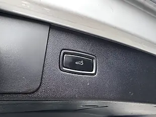 Used 2019 Porsche Cayenne Silver - Interior and Exterior details 19