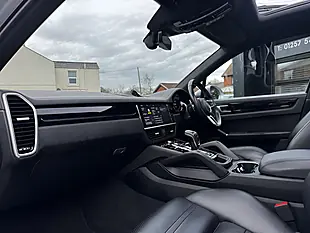 Used 2019 Porsche Cayenne Silver - Interior and Exterior details 20