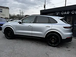 Used 2019 Porsche Cayenne Silver - Interior and Exterior details 7
