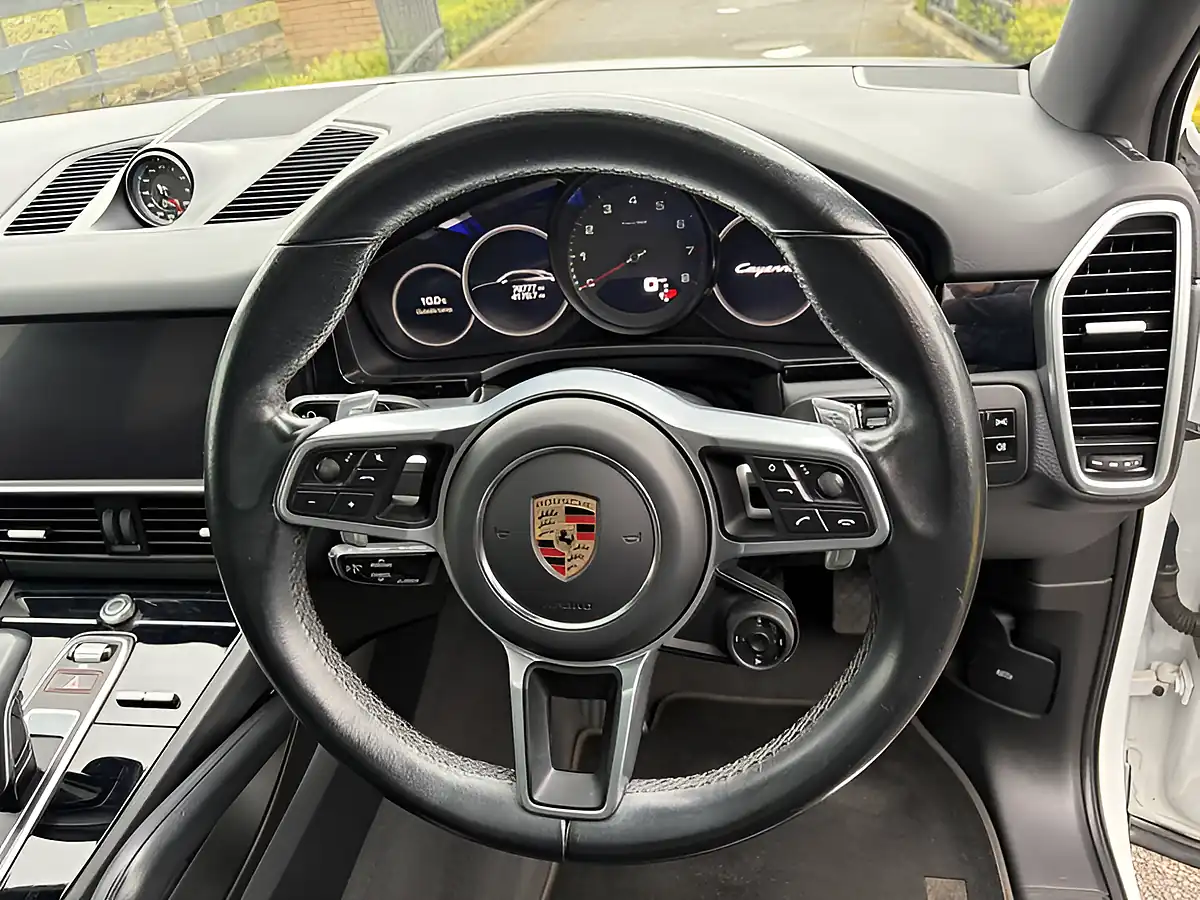 Used 2019 Porsche Cayenne Sport Coupe Carrera White - Interior and Exterior details 18