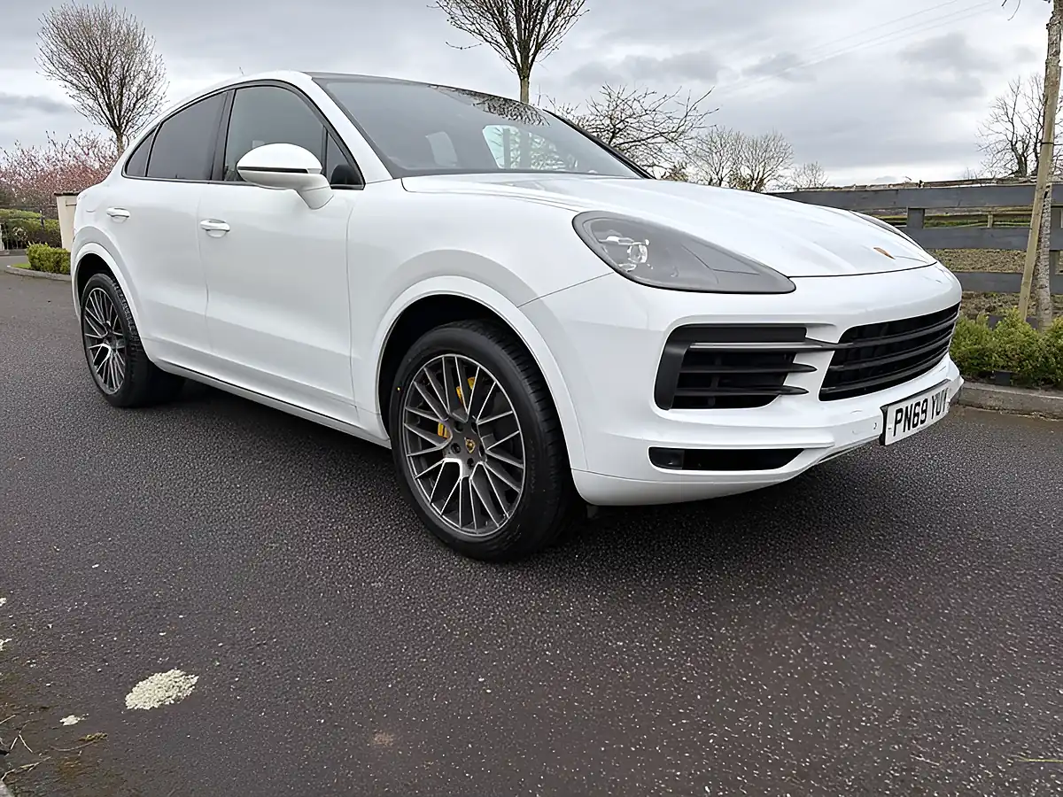 Used 2019 Porsche Cayenne Sport Coupe Carrera White - Interior and Exterior details 3