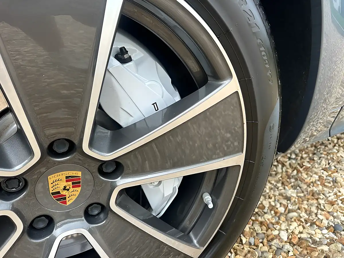 Used 2019 Porsche Cayenne Sportdesign Blue - Interior and Exterior details 12
