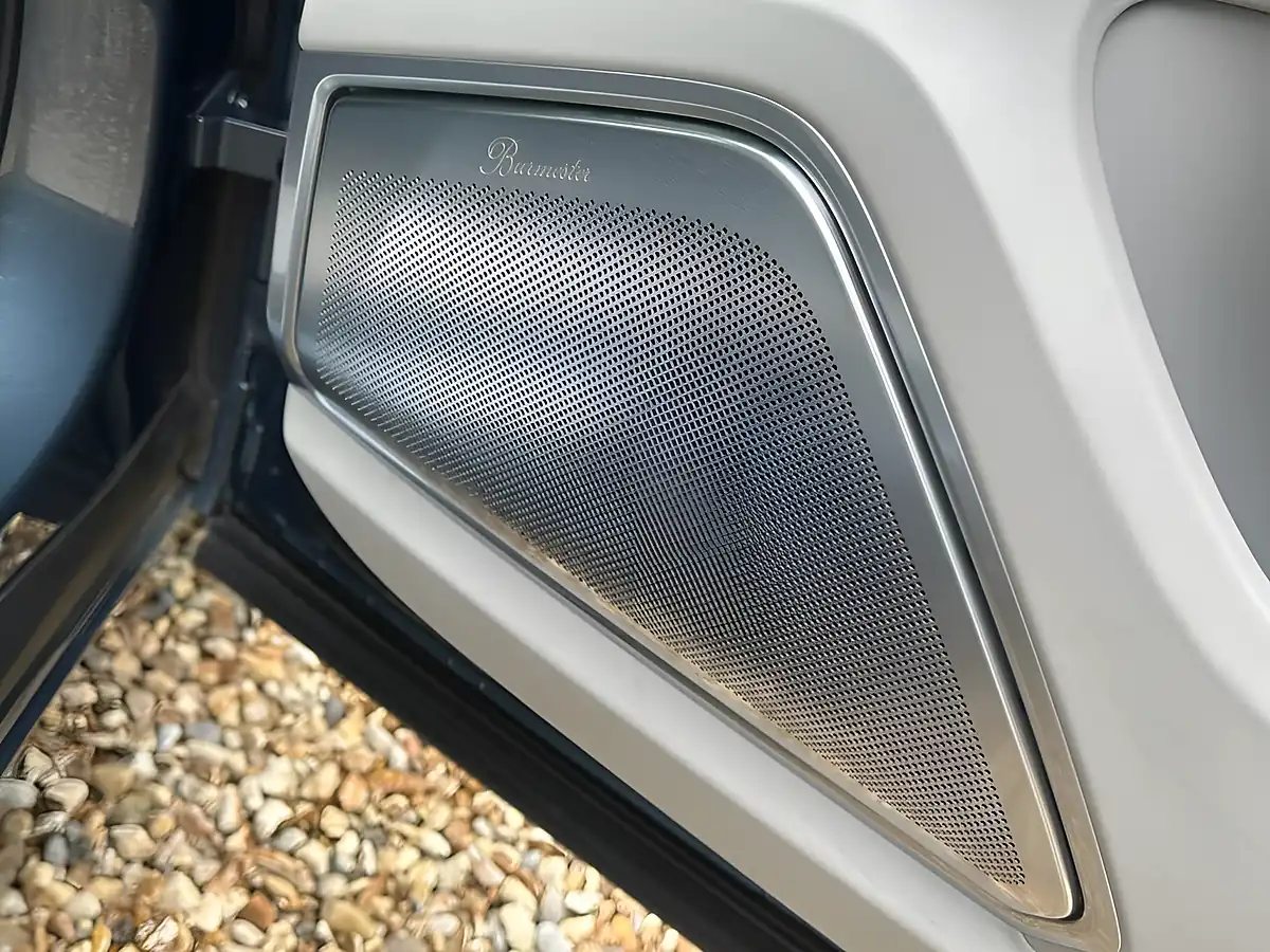 Used 2019 Porsche Cayenne Sportdesign Blue - Interior and Exterior details 18