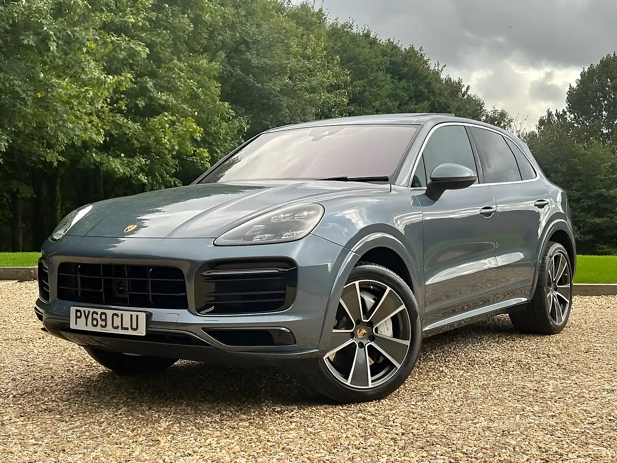 Used 2019 Porsche Cayenne Sportdesign Blue - Interior and Exterior details 3