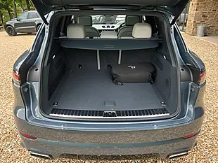 Used 2019 Porsche Cayenne Sportdesign Blue - Interior and Exterior details 8